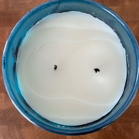 Anthropologie Medina Fresh White Tea & Lotus Glass Candle - Picture 4 of 4